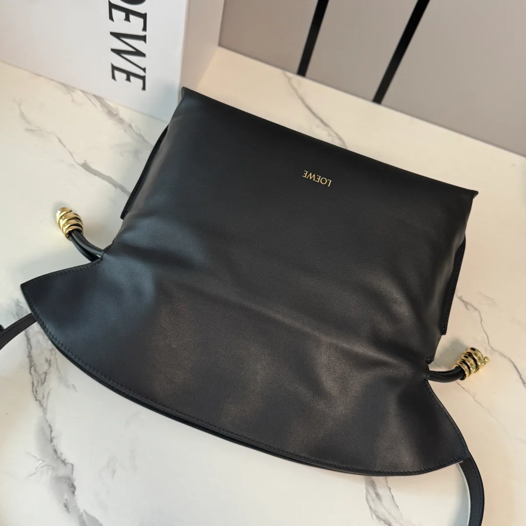 Women's Classic Handbags LOEWE 17937933