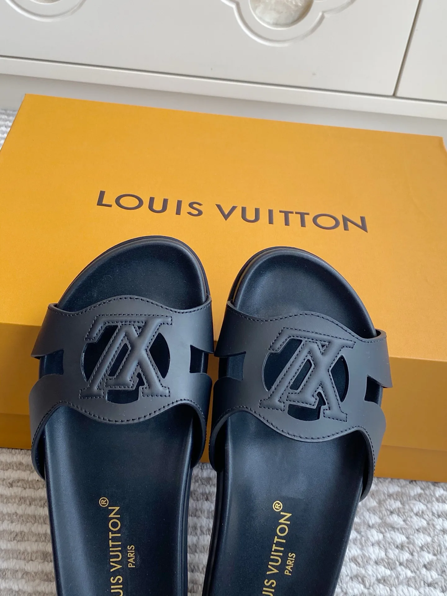Women's Flip-Flops LOUIS VUITTON 17572148