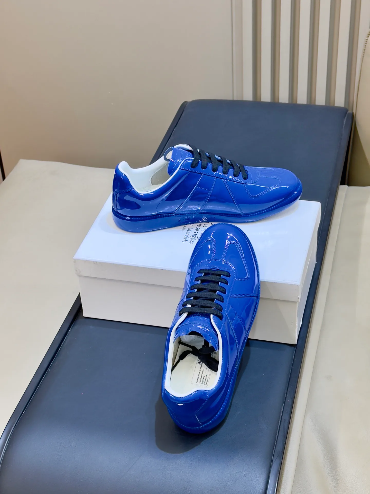 Women's Sneakers MAISON MARGIELA 18073438