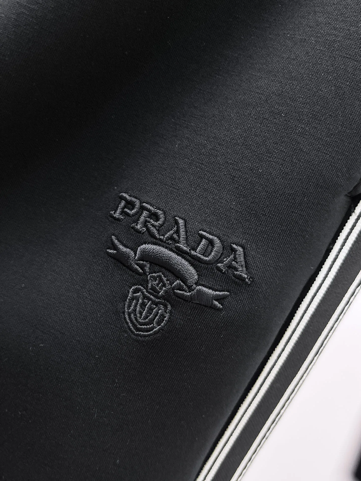 Men's Trousers PRADA 18197372