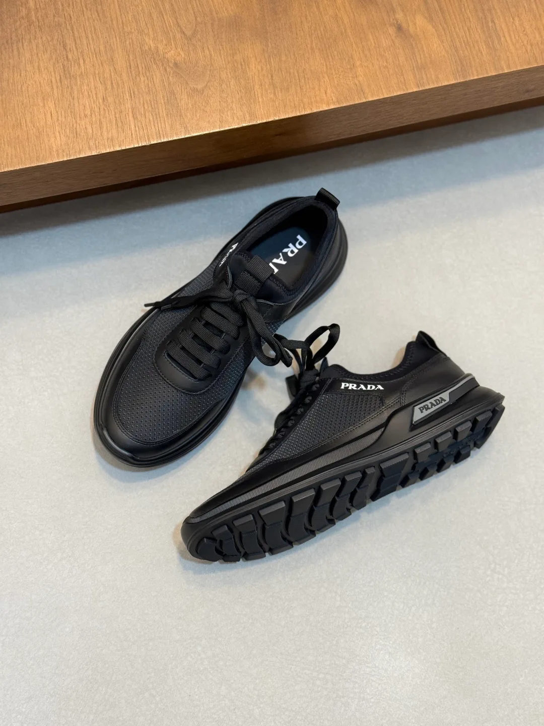 Men's Sneakers PRADA 17809326