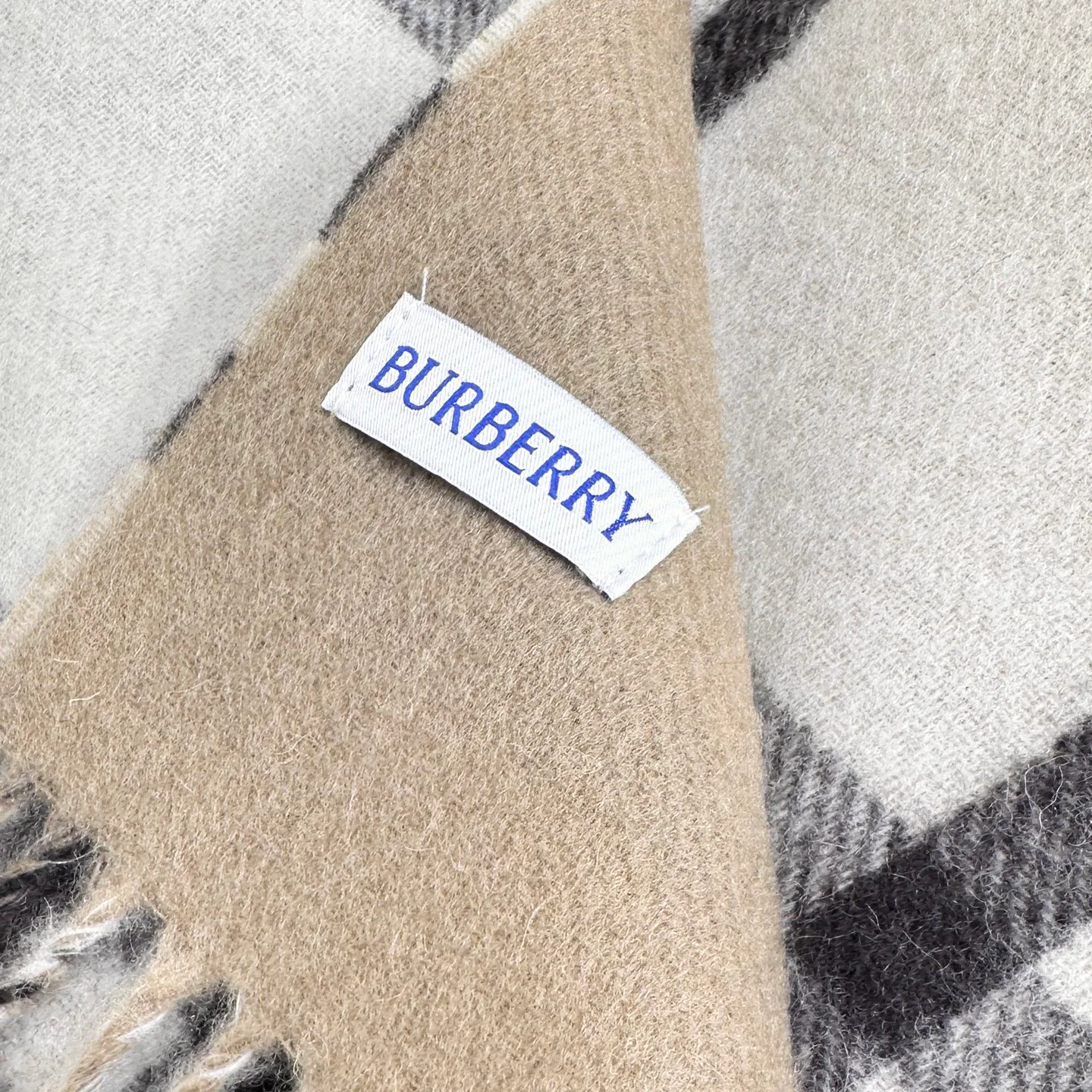 Scarves BURBERRY 18501116