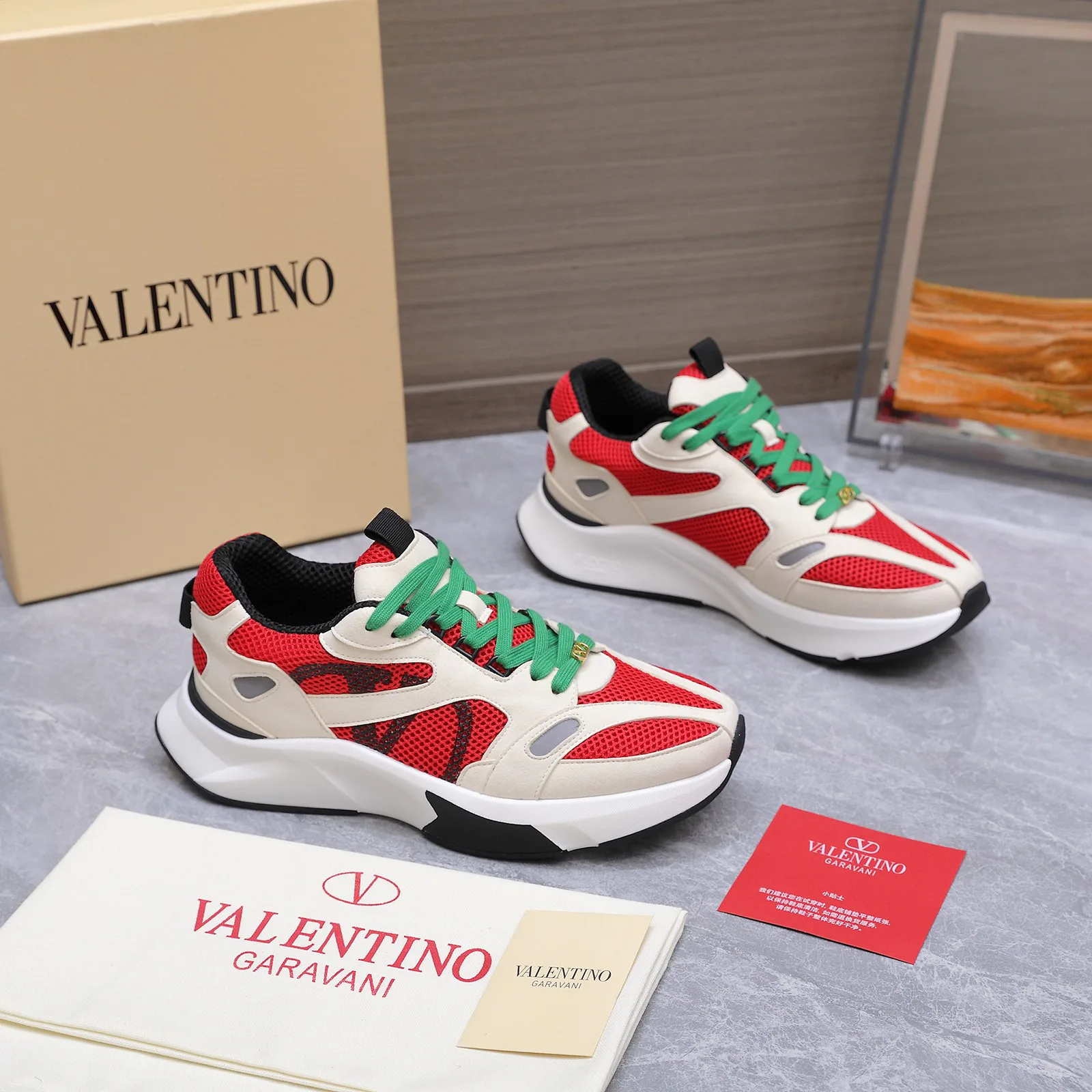 Men's Sneakers VALENTINO 17604593