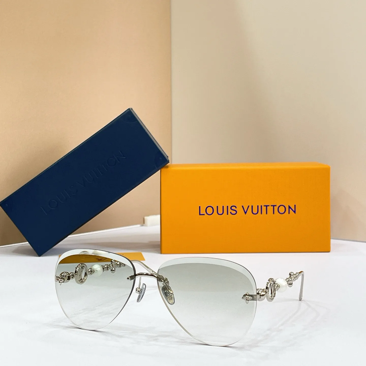 Glasses LOUIS VUITTON 17495967