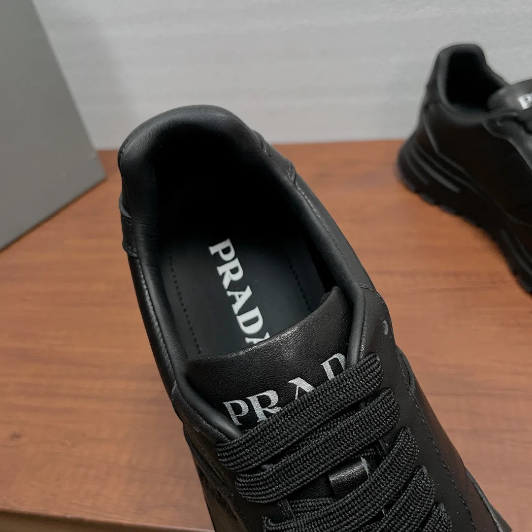 Men's Sneakers PRADA 17542579