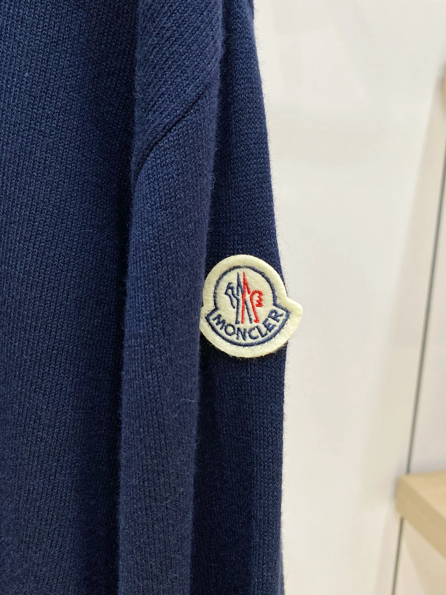 Men's Jumpers And Sweaters MONCLER 18374688