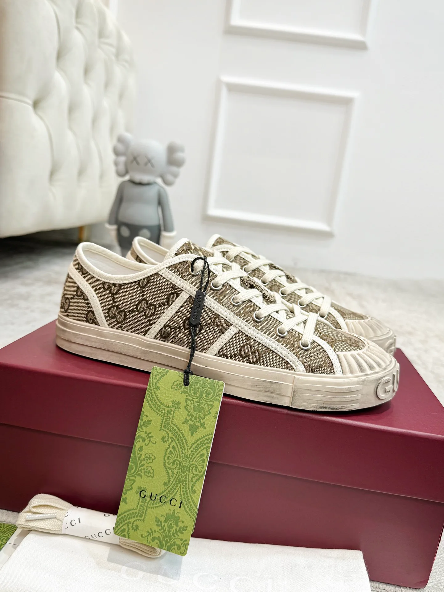 Women's Sneakers GUCCI 18139046