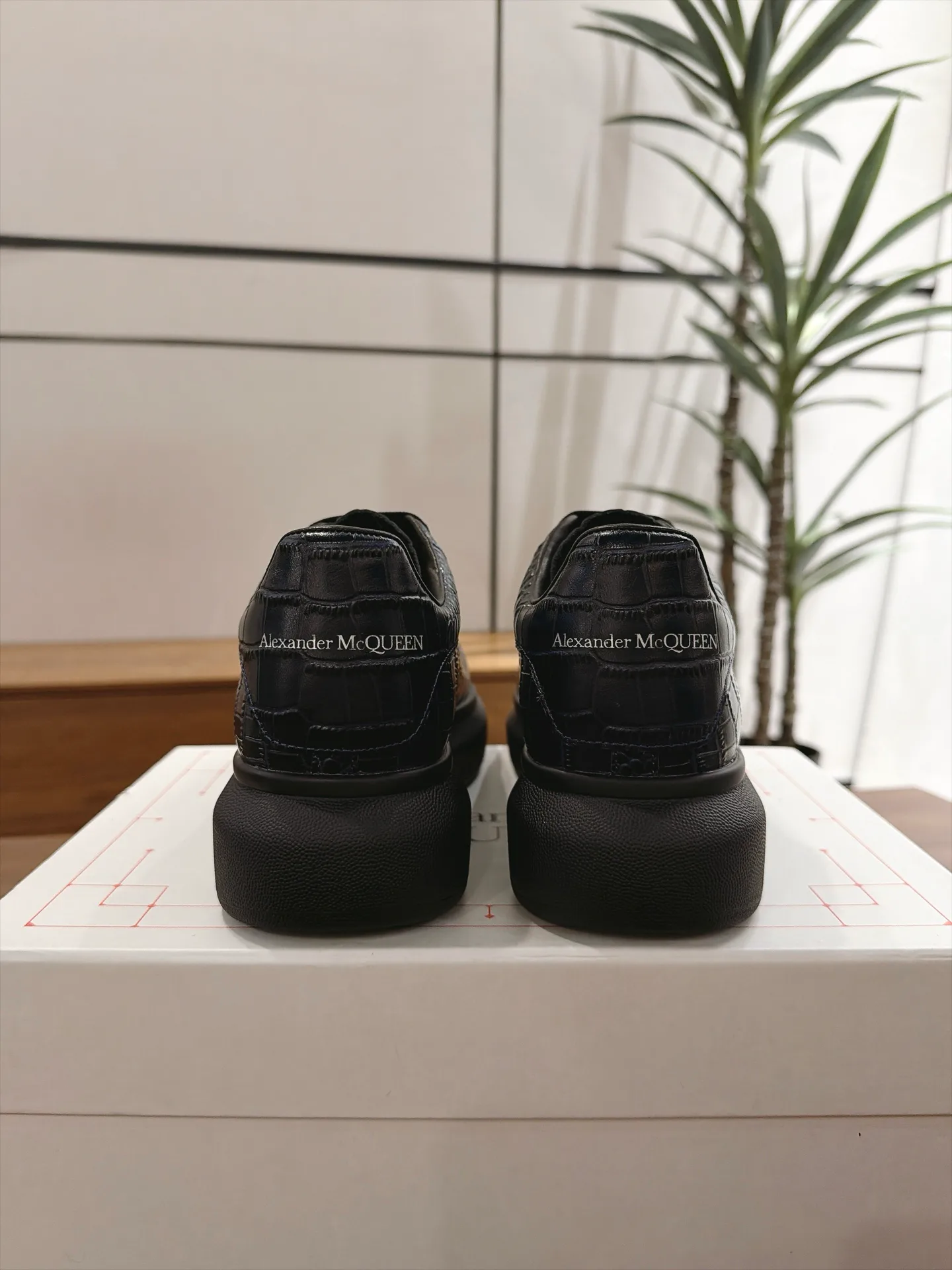 Women's Sneakers ALEXANDER MCQUEEN 18159797