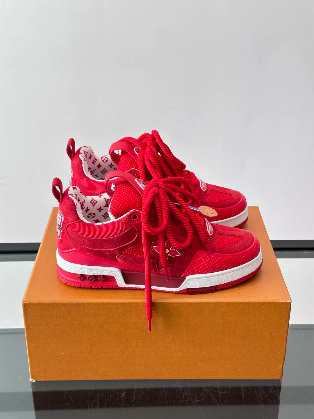 Women's Sneakers LOUIS VUITTON 17588549