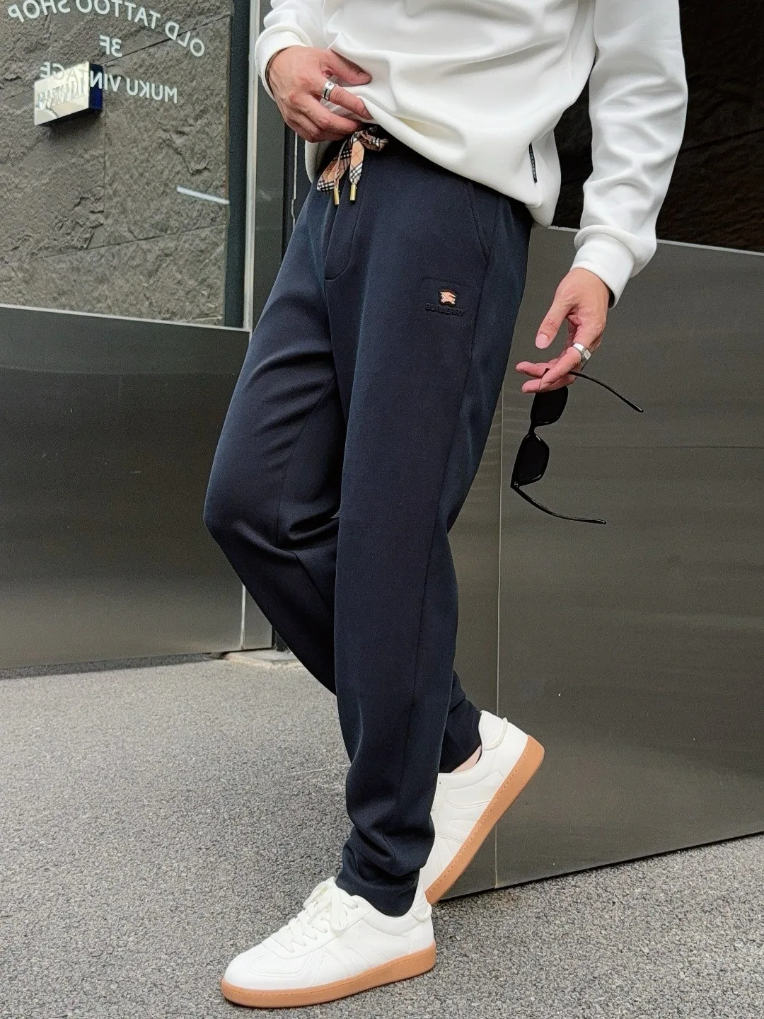 Women's Trousers BURBERRY 18178469