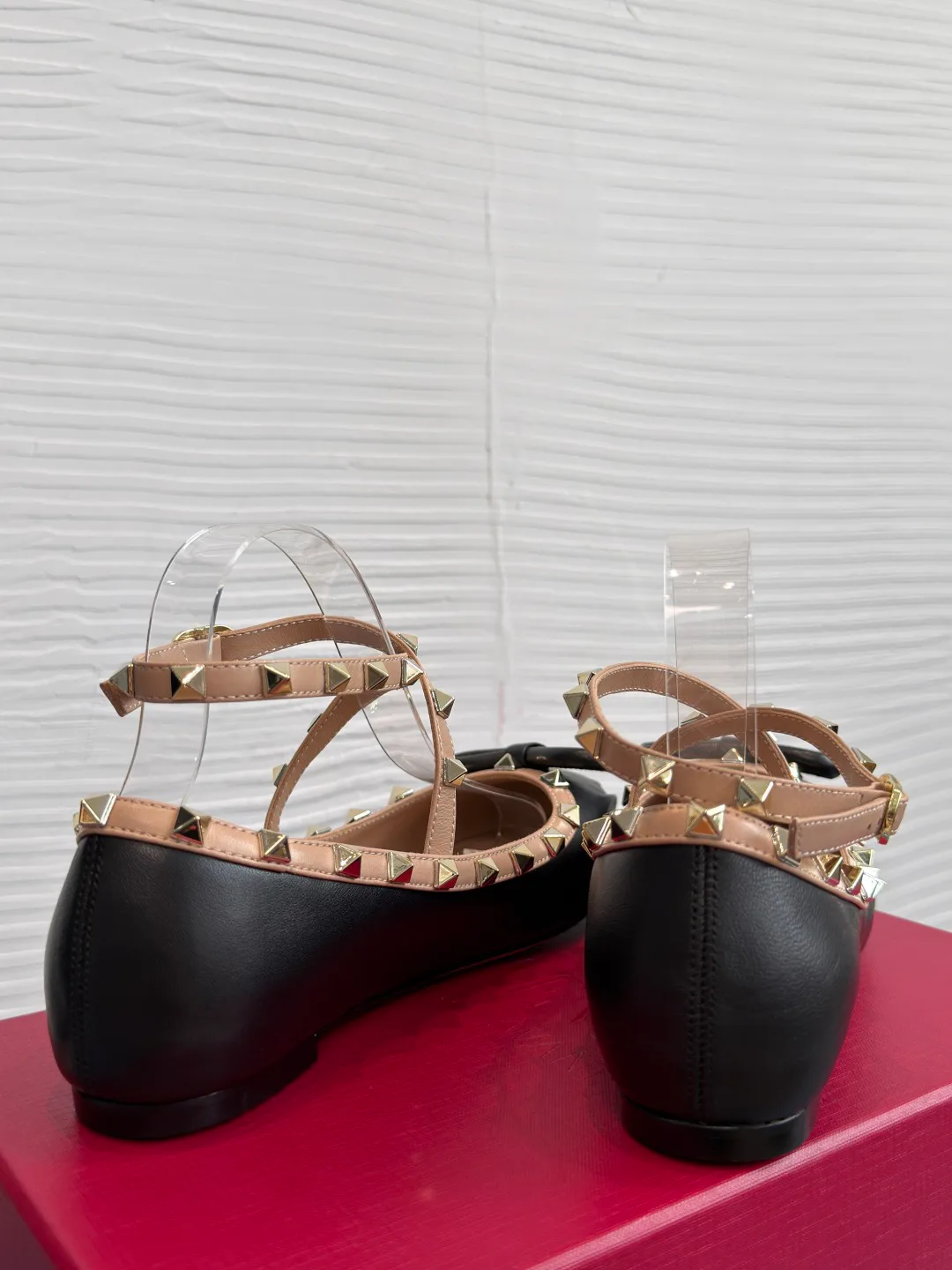 Women's Ballet Flats VALENTINO 18125363