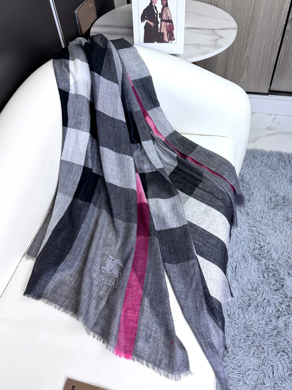 Scarves BURBERRY 18501119