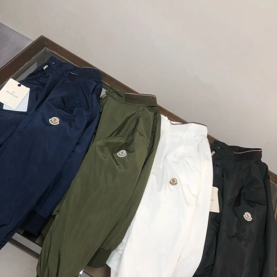 Men's Jackets And Down Jackets MONCLER 17285978
