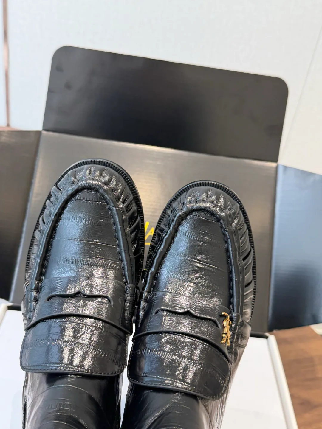 Women's Loafers And Moccasins SAINT LAURENT 18421120
