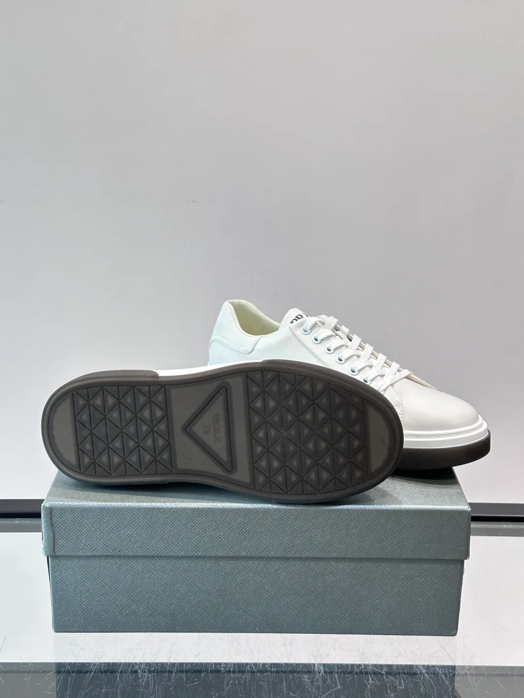 Men's Sneakers PRADA 17913732