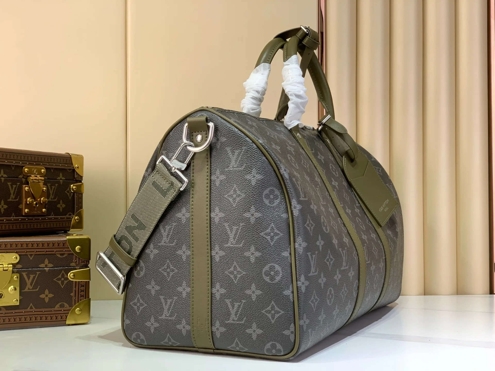 Women's Travel Bags LOUIS VUITTON 17499391