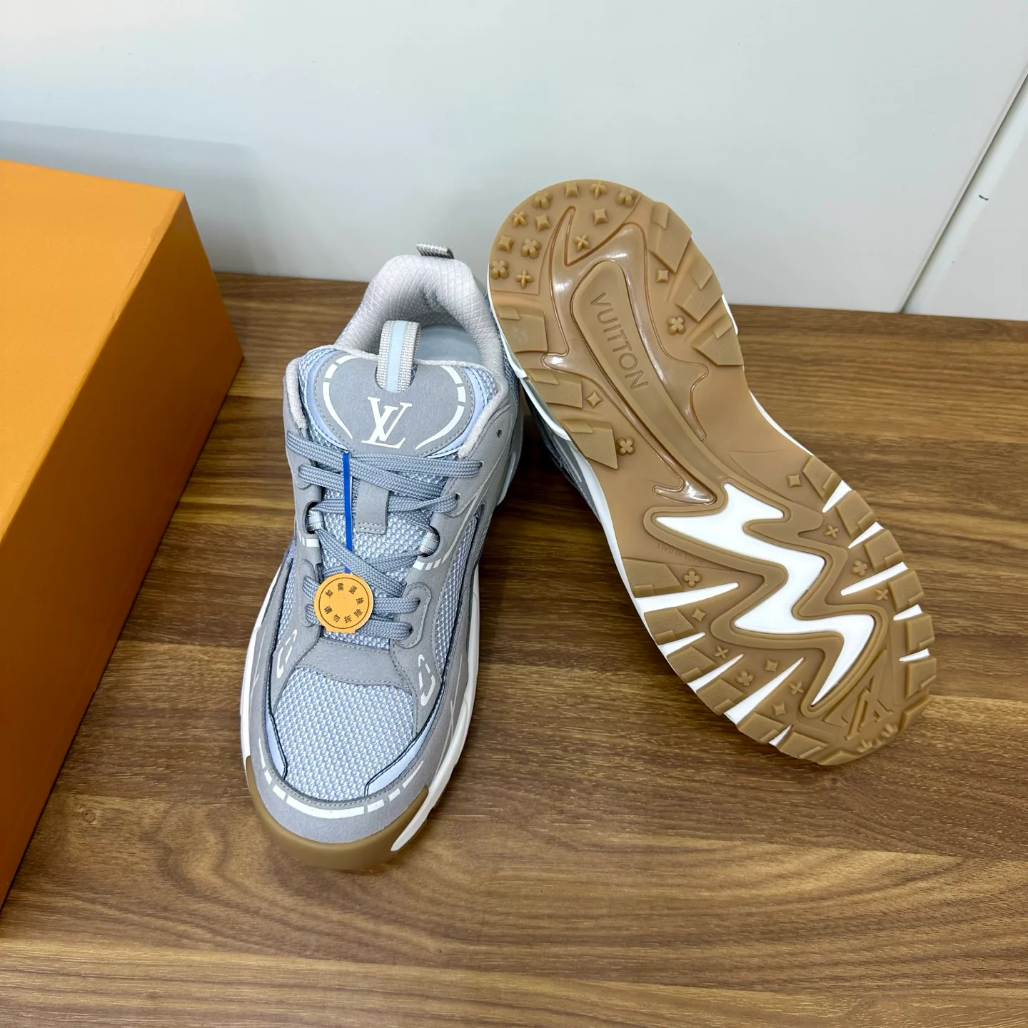 Men's Sneakers LOUIS VUITTON 17477026