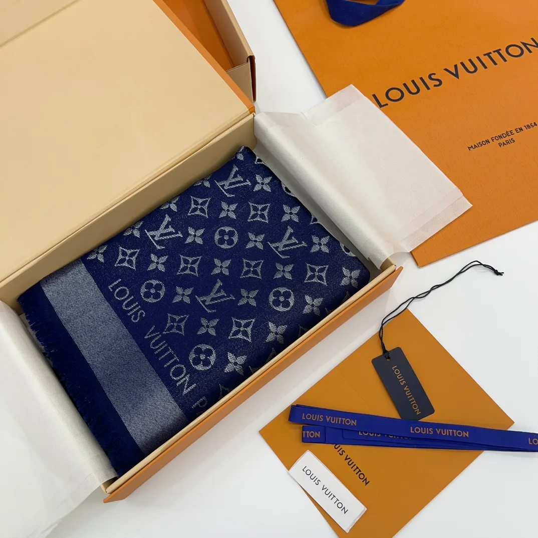 Scarves LOUIS VUITTON 17826484