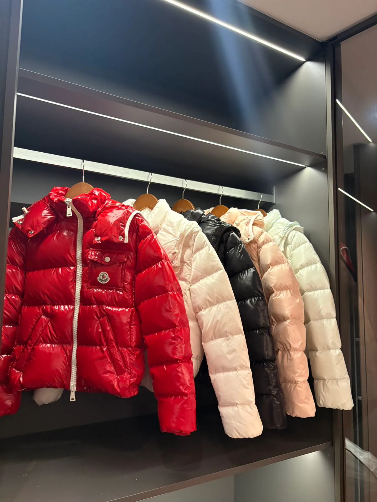 Men's Jackets And Down Jackets MONCLER 18029386