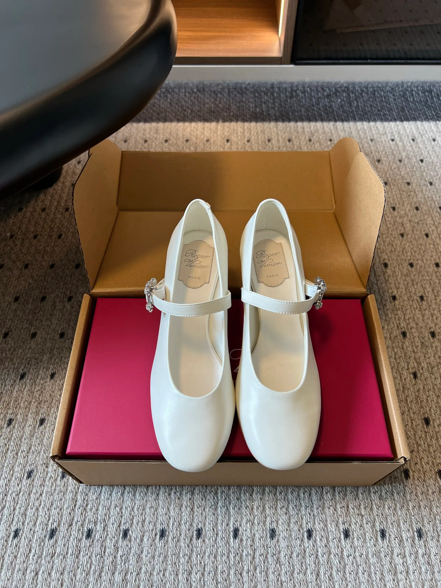 Women's Heels ROGER VIVIER 17860671