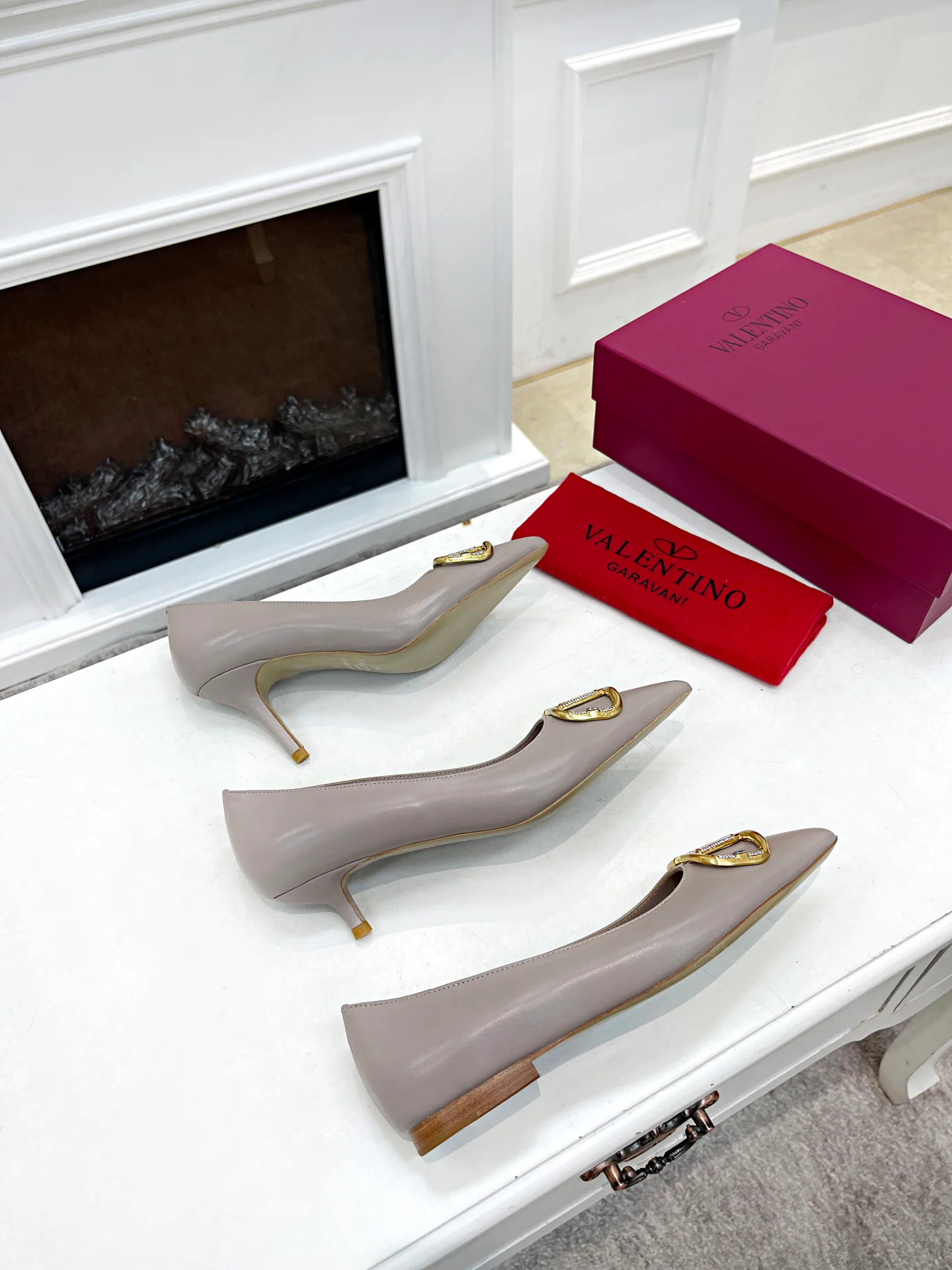 Women's Heels VALENTINO 17956838