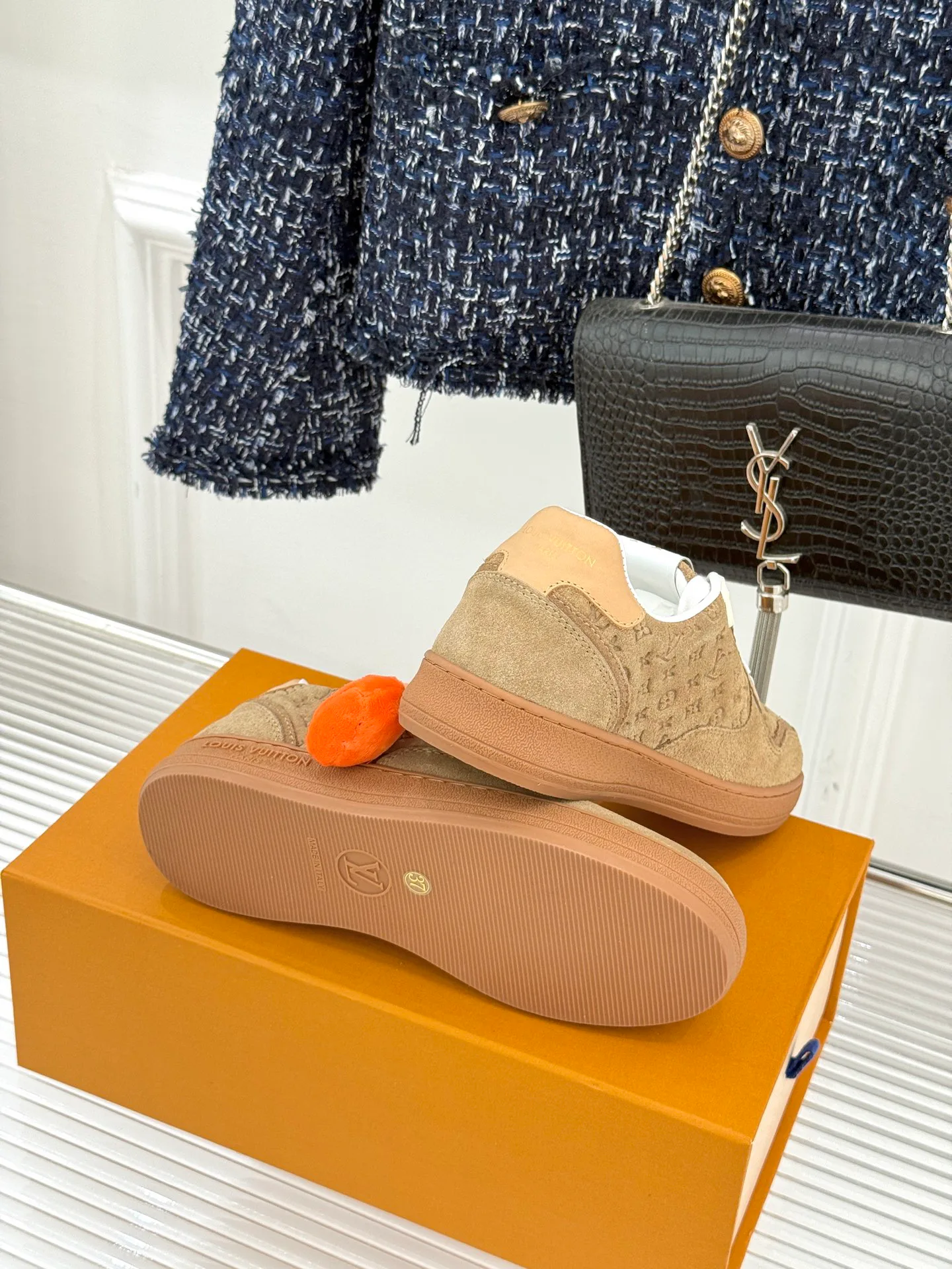 Women's Sneakers LOUIS VUITTON 18036323