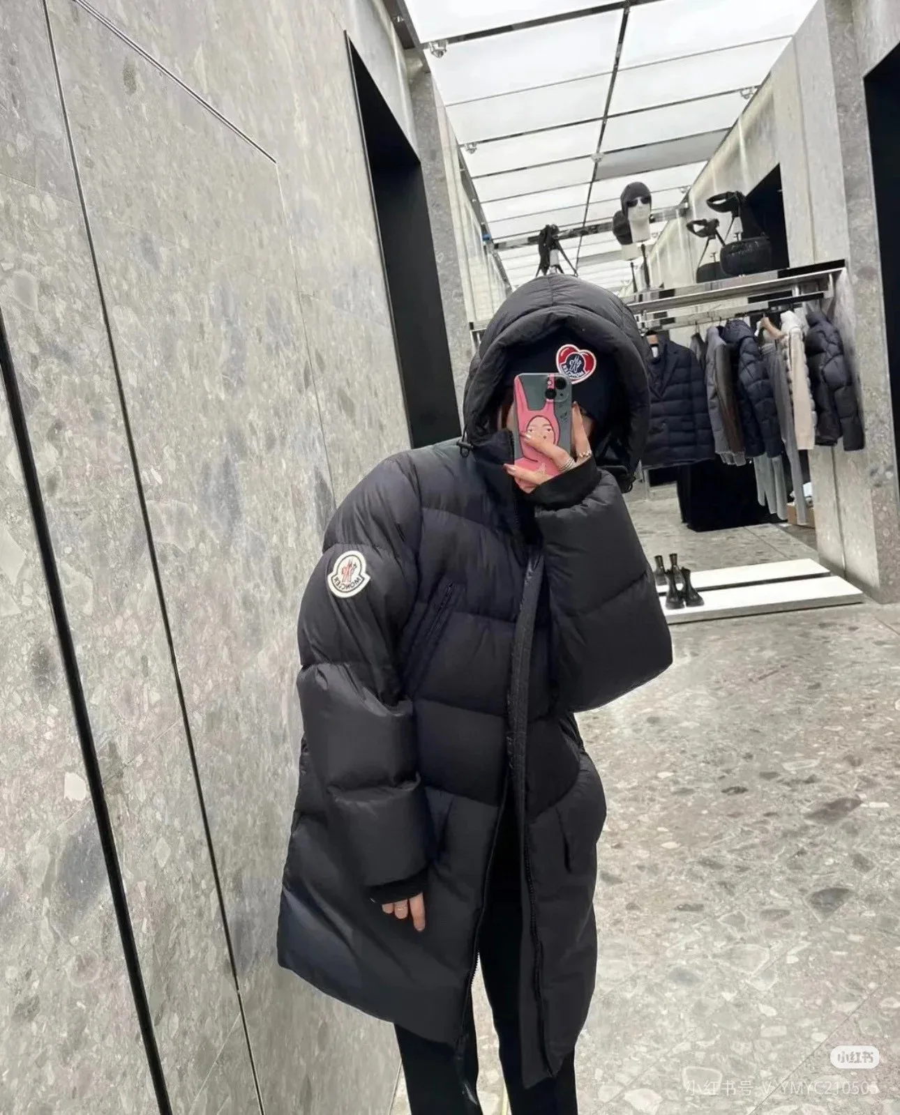Women's Jackets And Down Jackets MONCLER 18044441