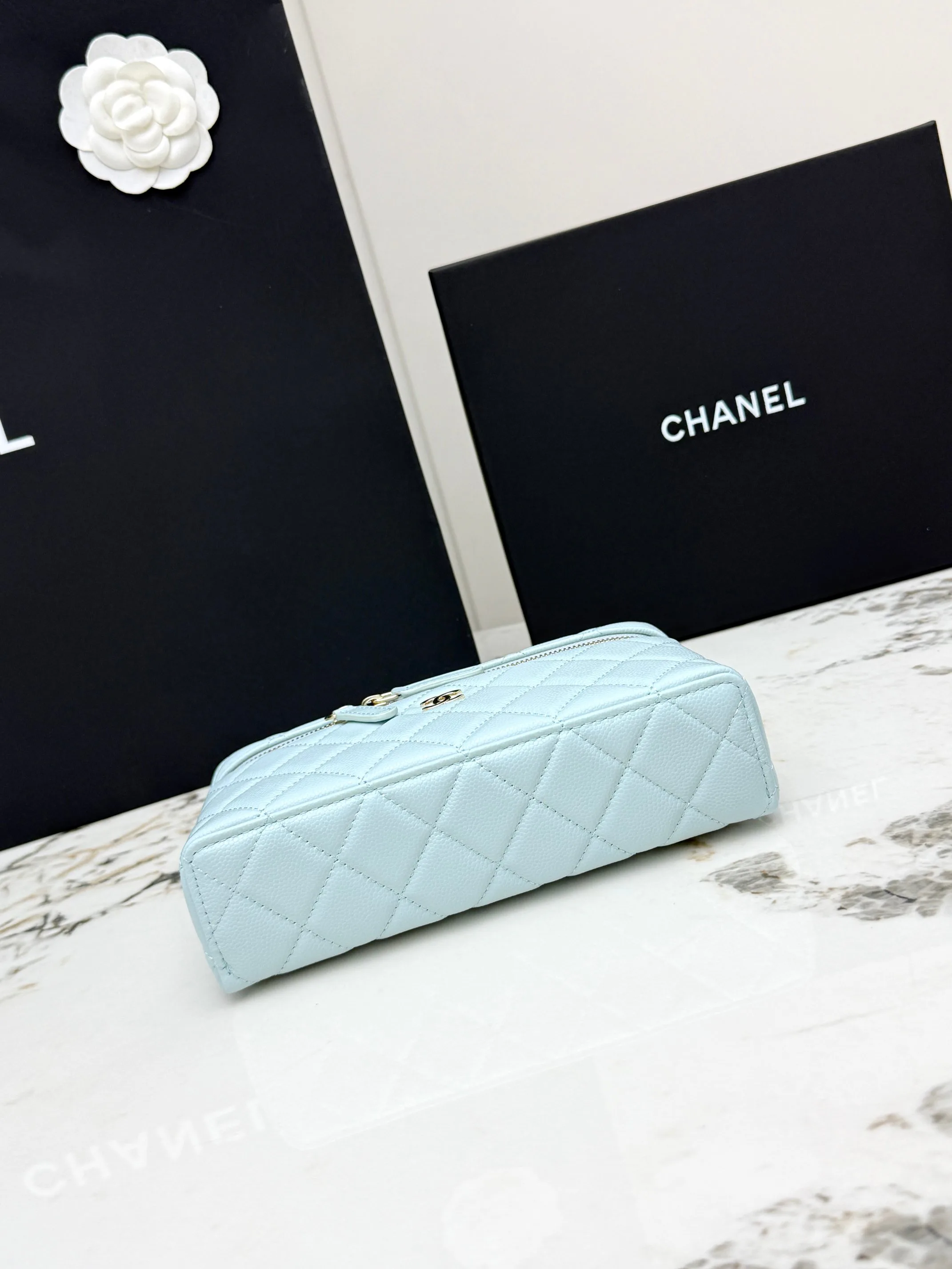 Women's Classic Handbags CHANEL 17949115