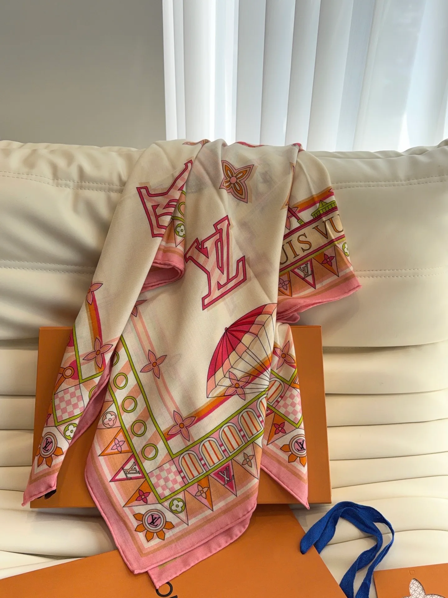 Silk Scarves LOUIS VUITTON 18322288