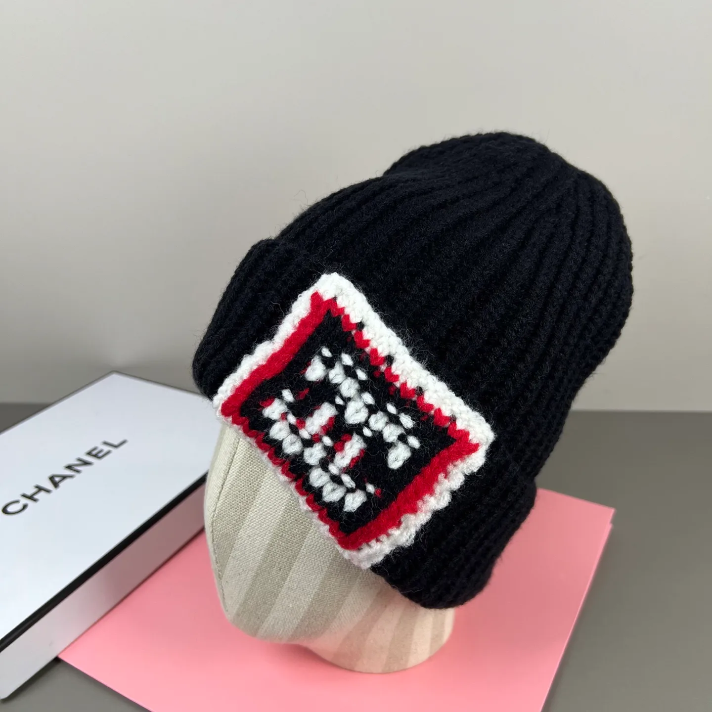 Hats CHANEL 18093228
