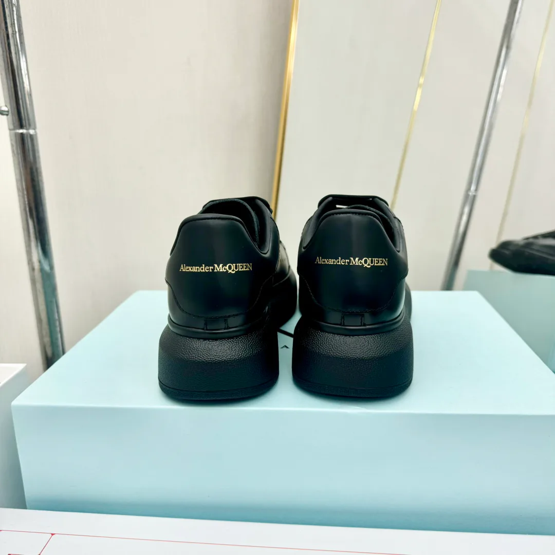 Women's Sneakers ALEXANDER MCQUEEN 18011226