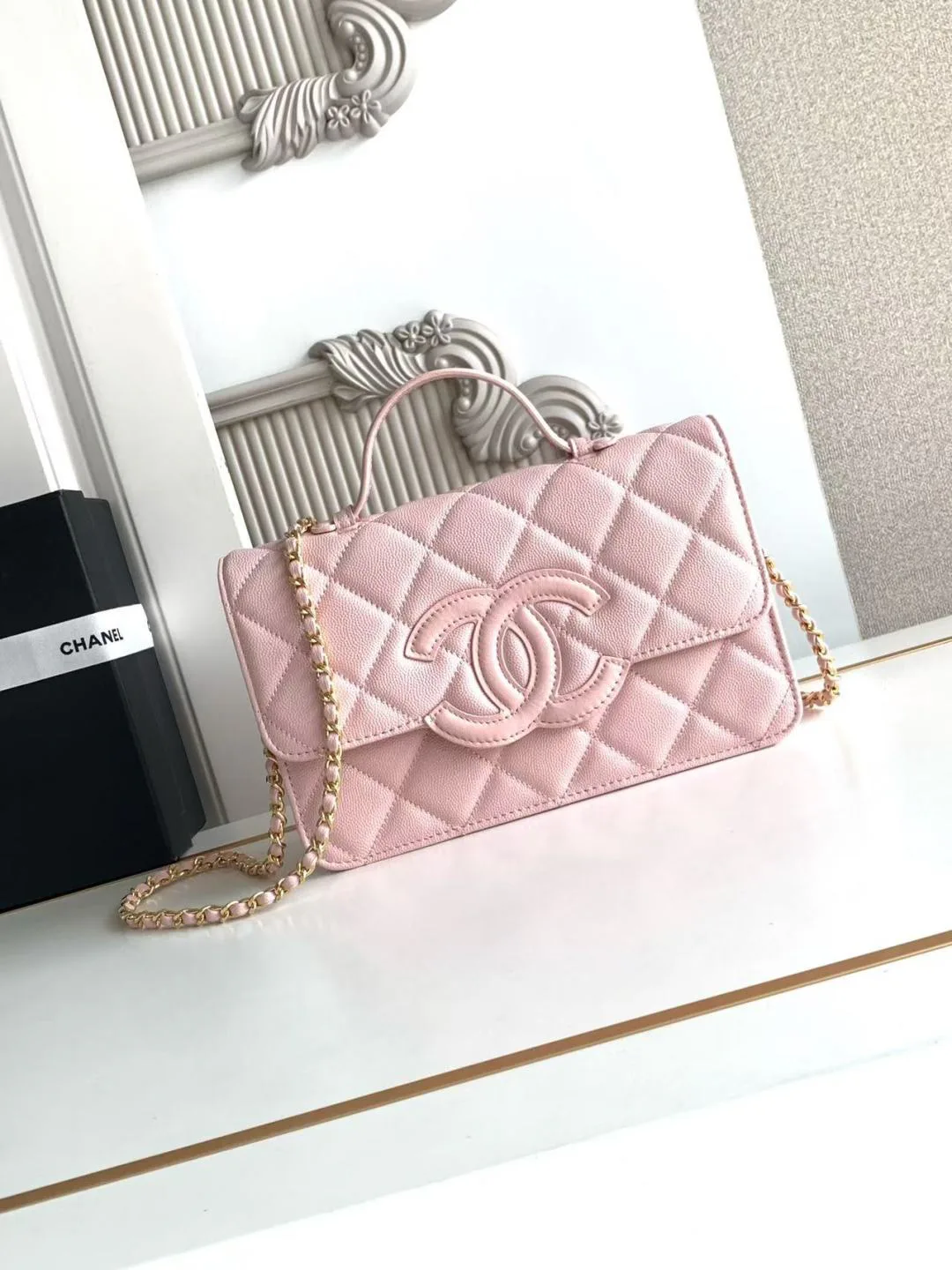 Women's Classic Handbags CHANEL 18477002