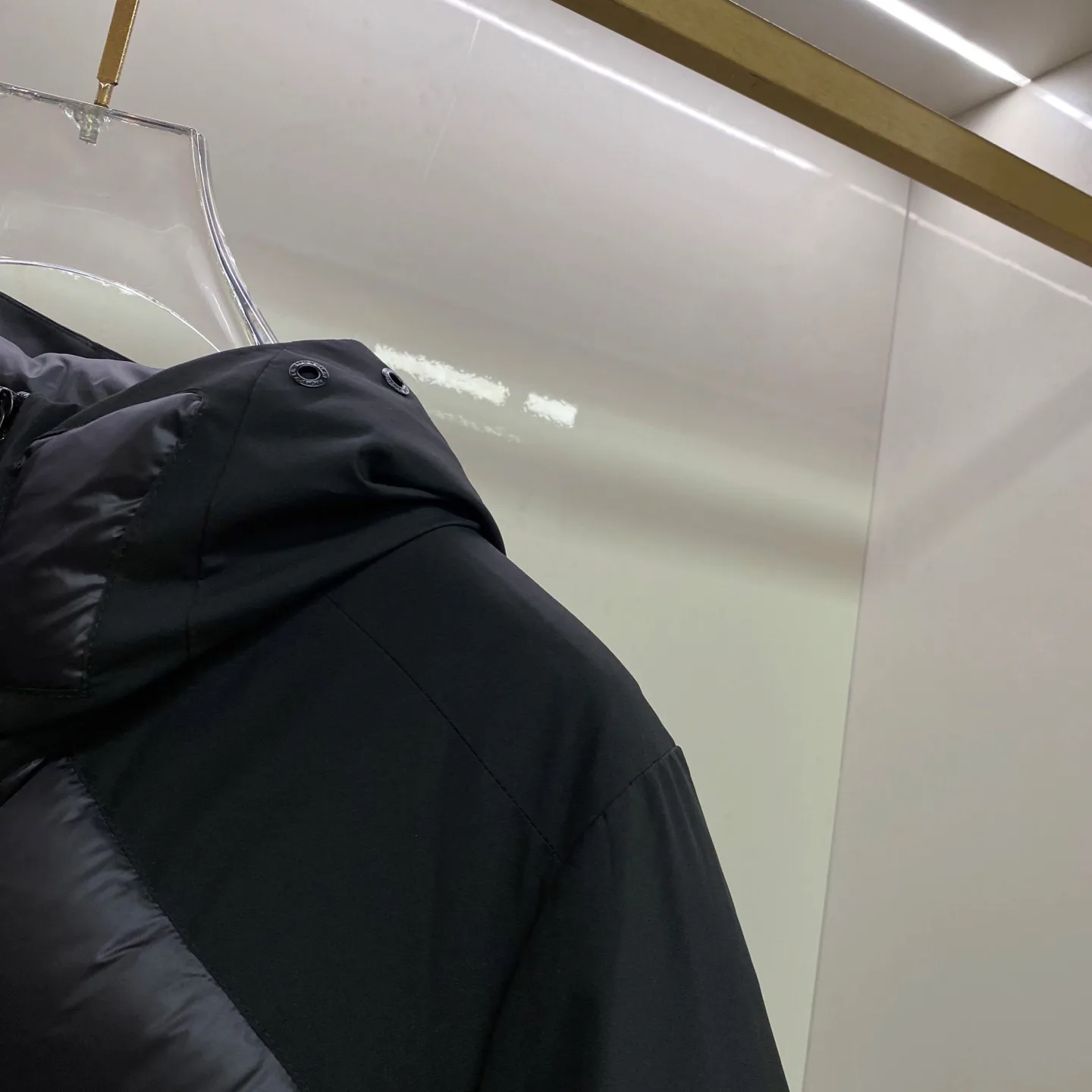 Men's Jackets And Down Jackets MONCLER 18029238