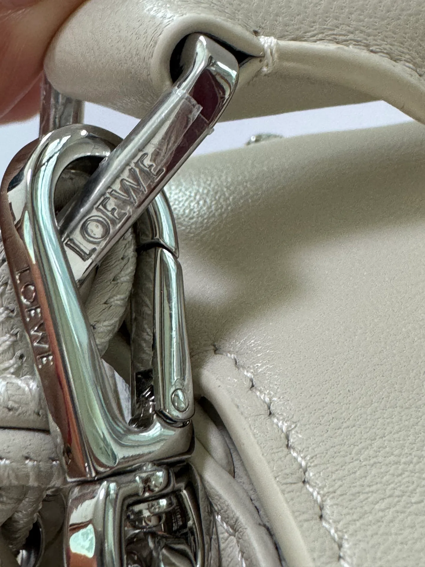 Women's Classic Handbags LOEWE 18434820