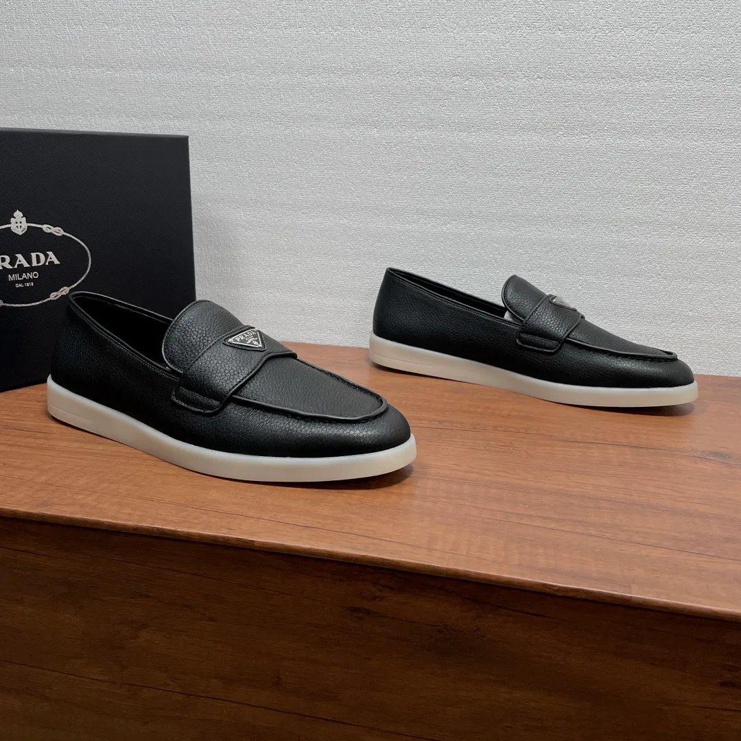 Men's Loafers And Dress Shoes PRADA 17971385