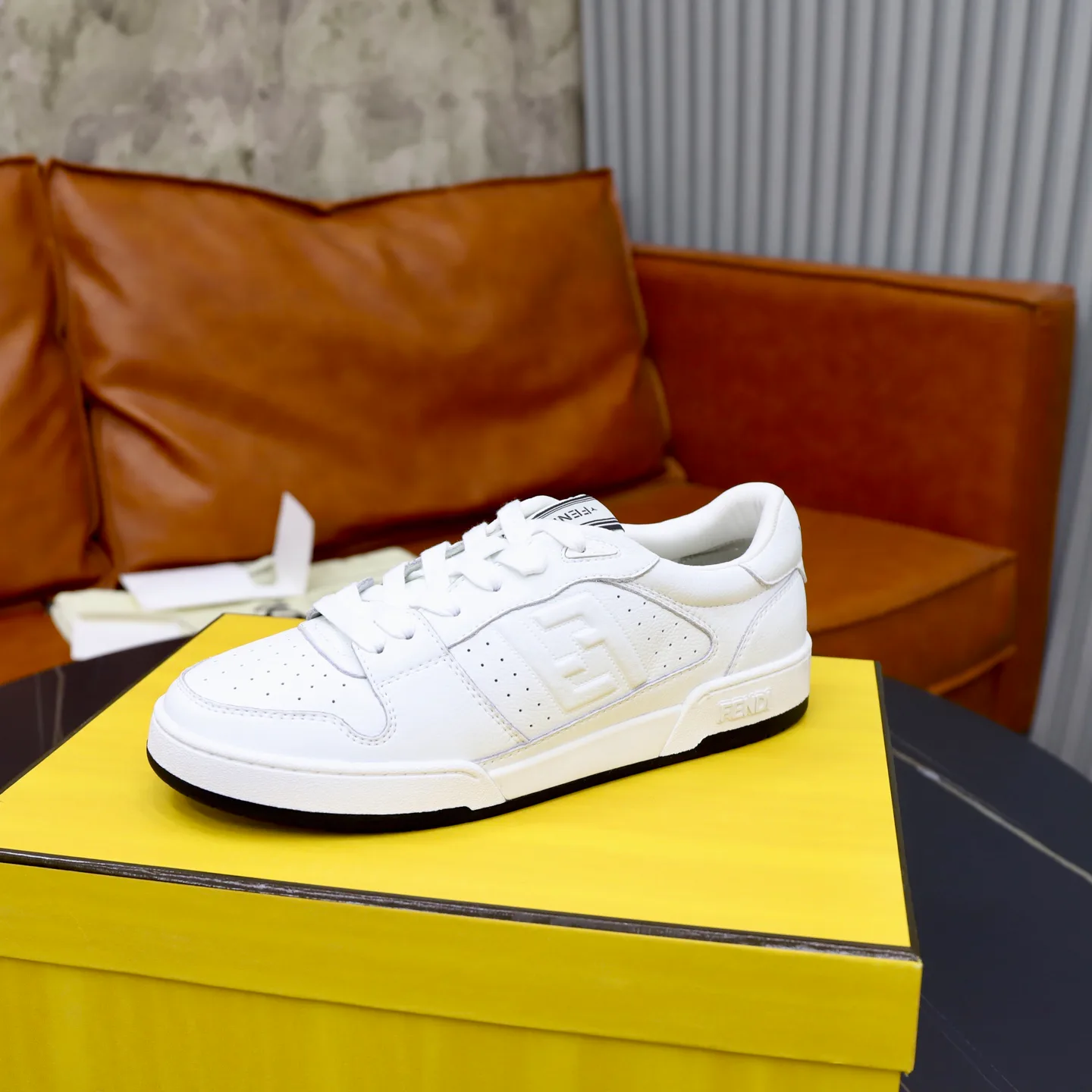 Women's Sneakers FENDI 18516273