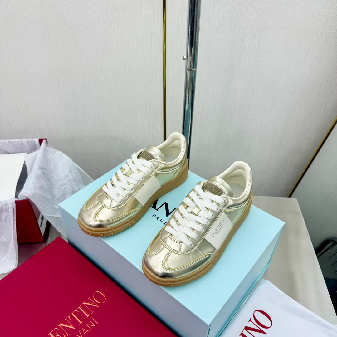 Women's Sneakers VALENTINO 17955030