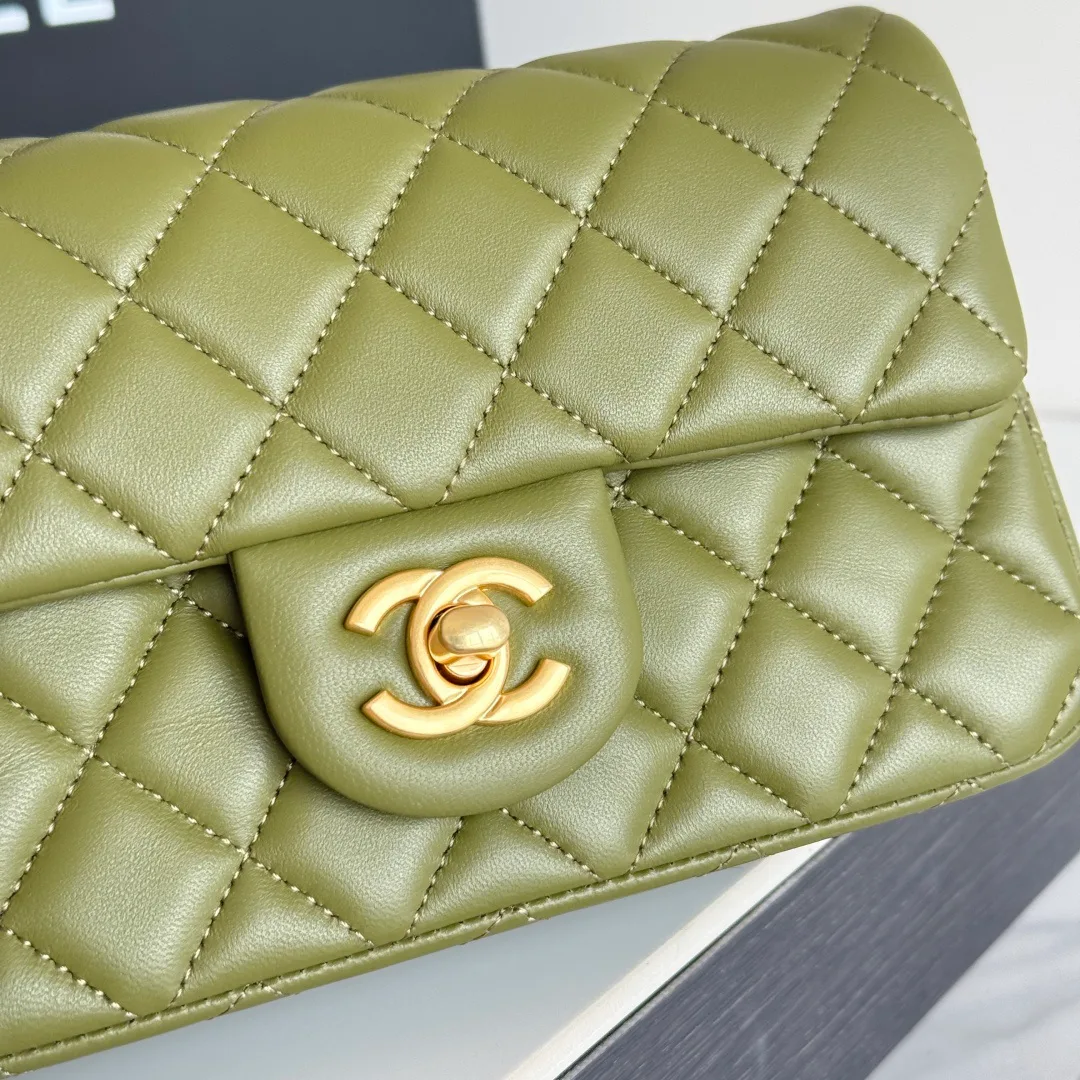 Women's Classic Handbags CHANEL 17827592