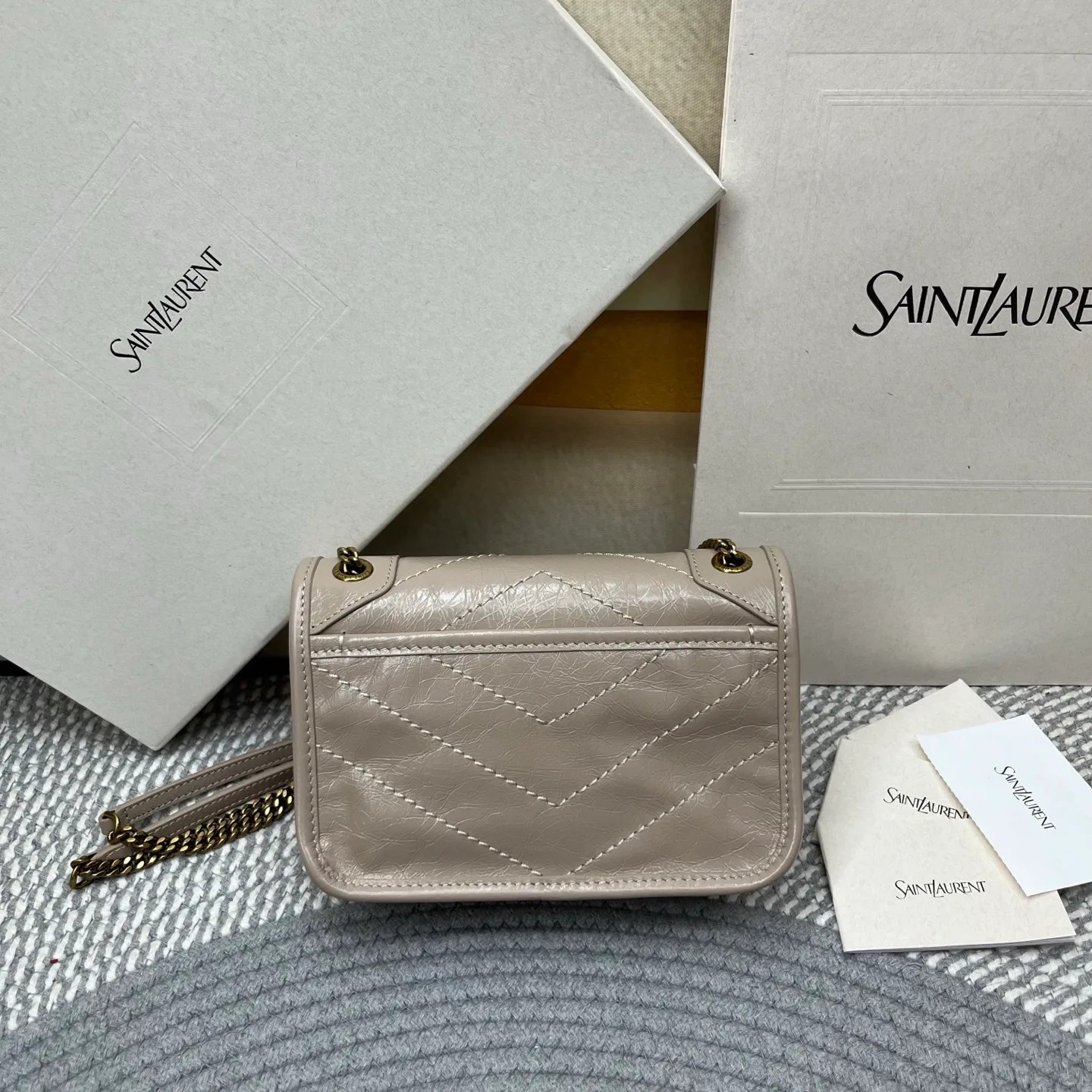Women's Classic Handbags SAINT LAURENT 18220656