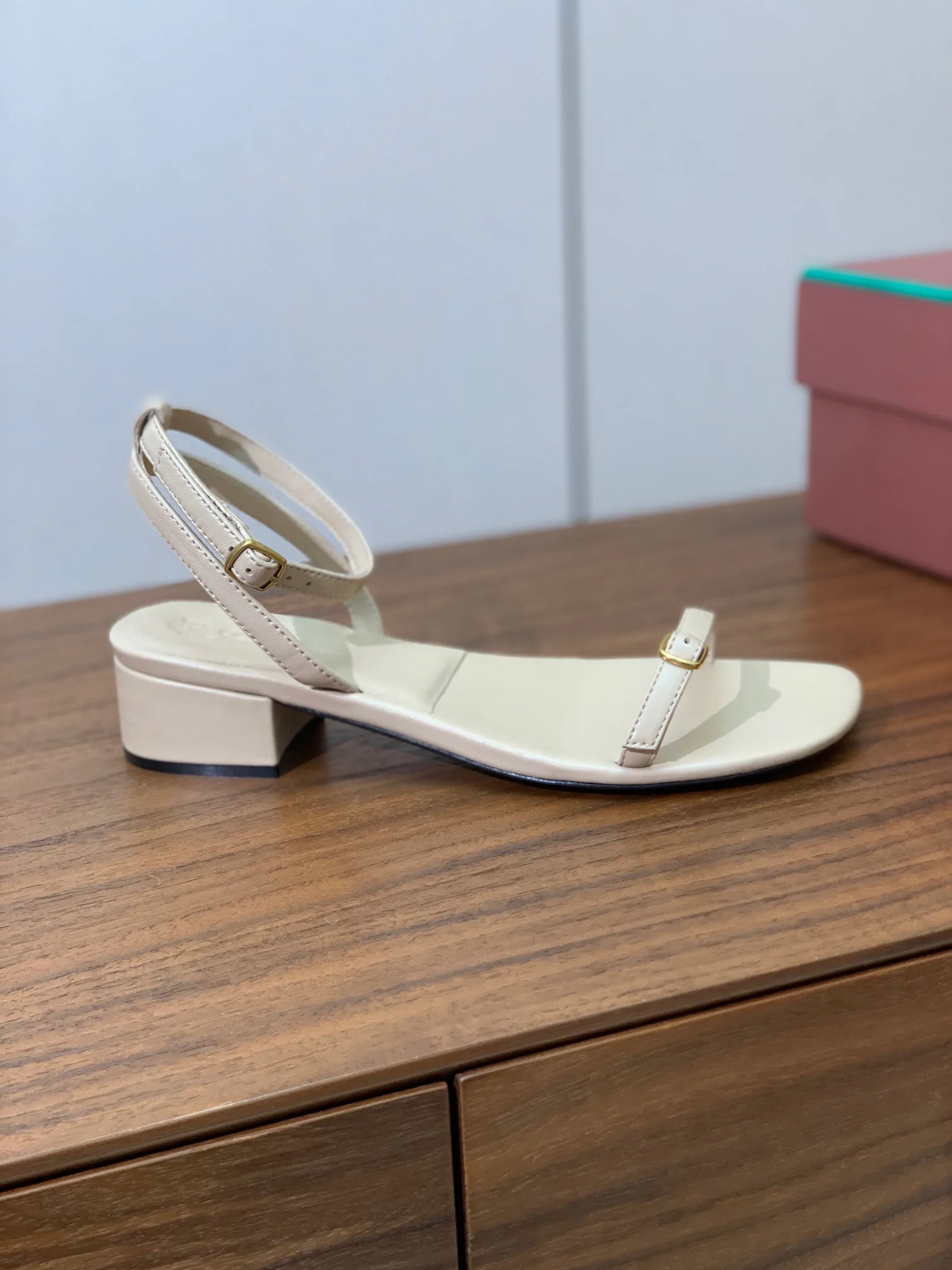 Women's Open-Toe Sandals LORO PIANA 17631642