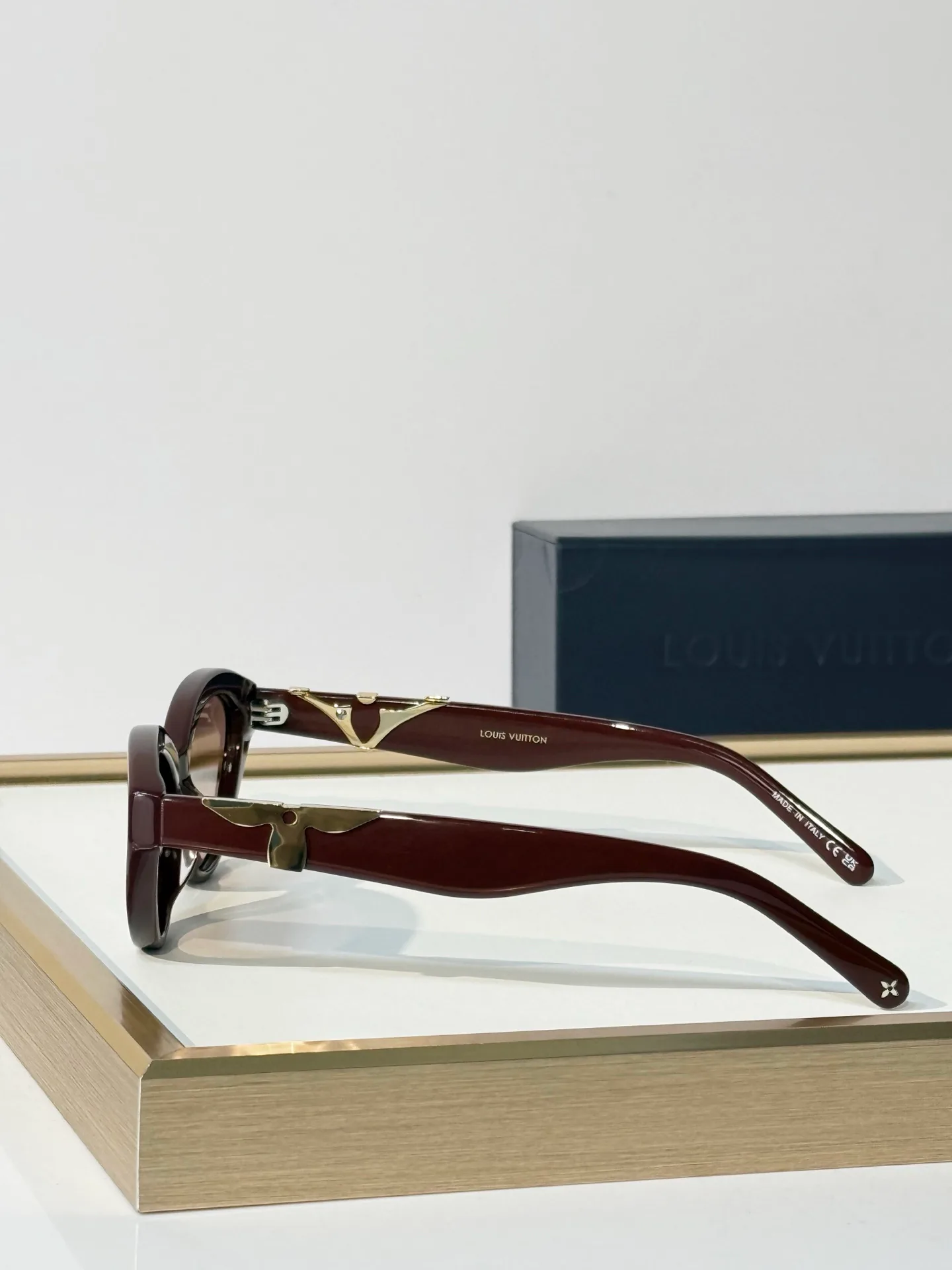 Glasses LOUIS VUITTON 18117697