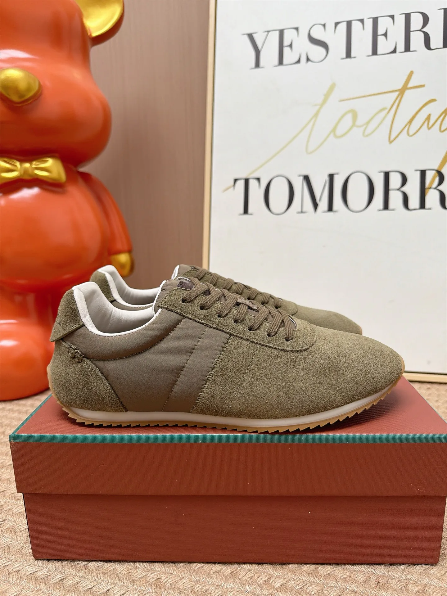 Women's Sneakers LORO PIANA 18239751