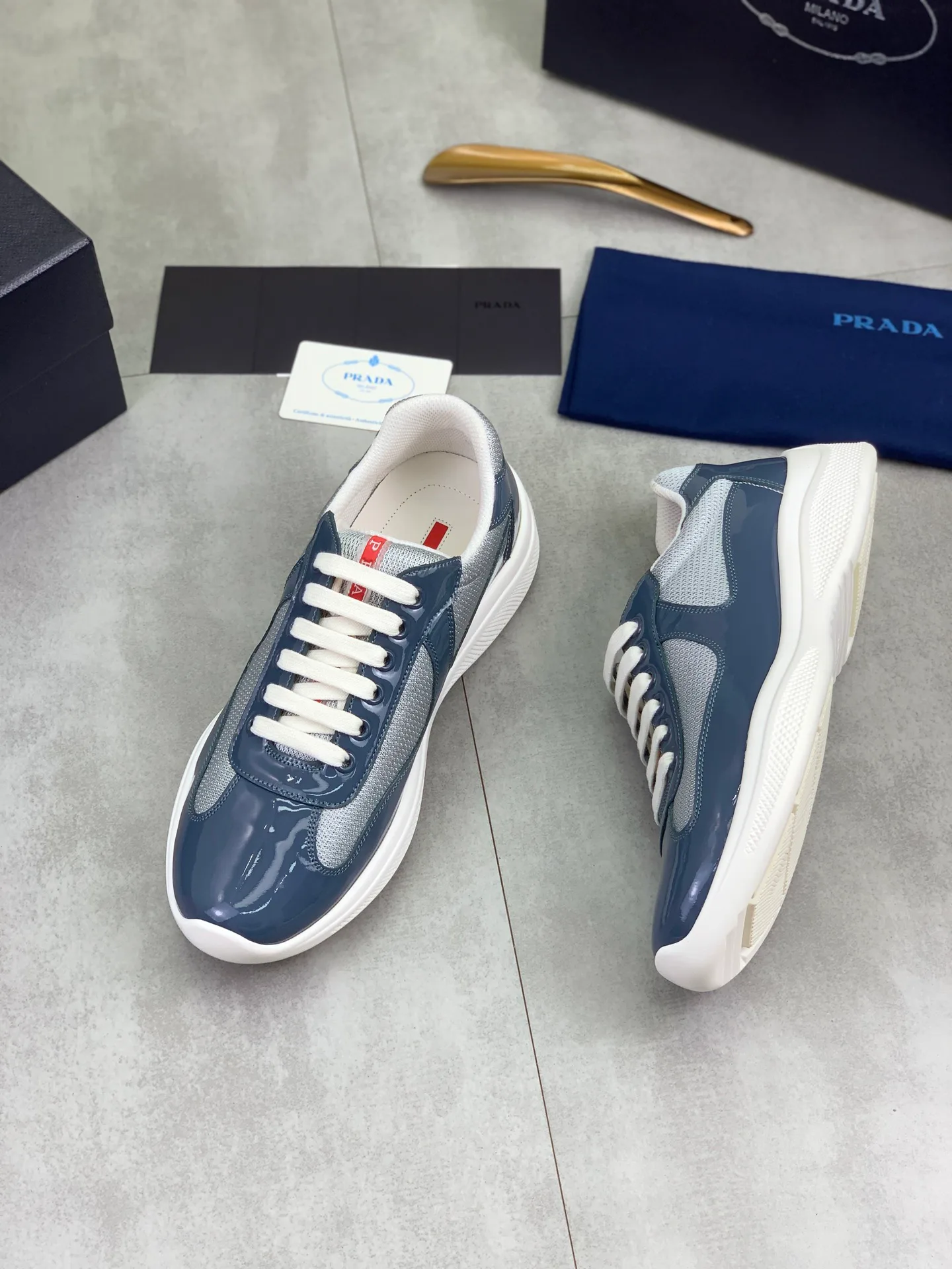 Men's Sneakers PRADA 18365160