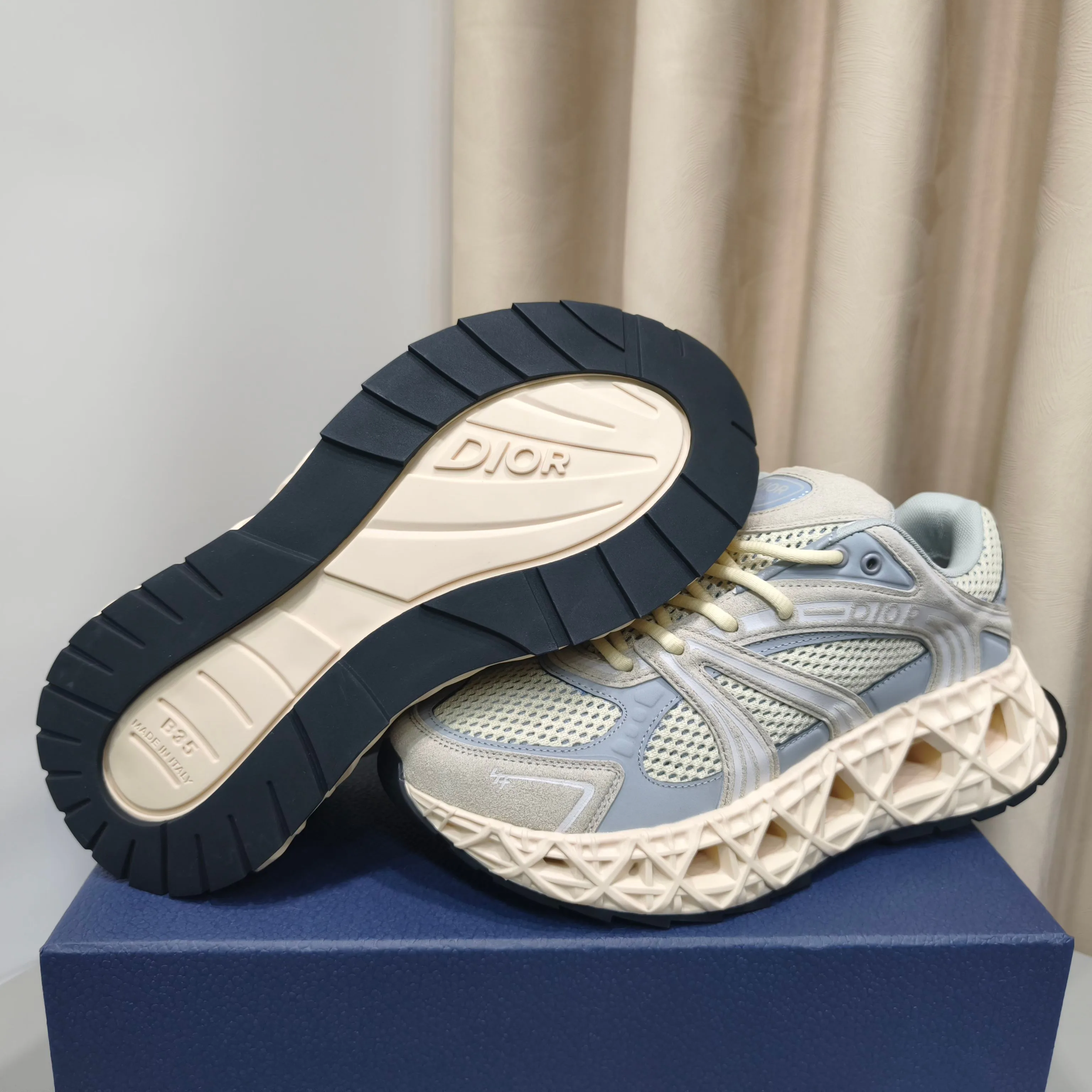 Men's Sneakers CHRISTIAN DIOR 17989030