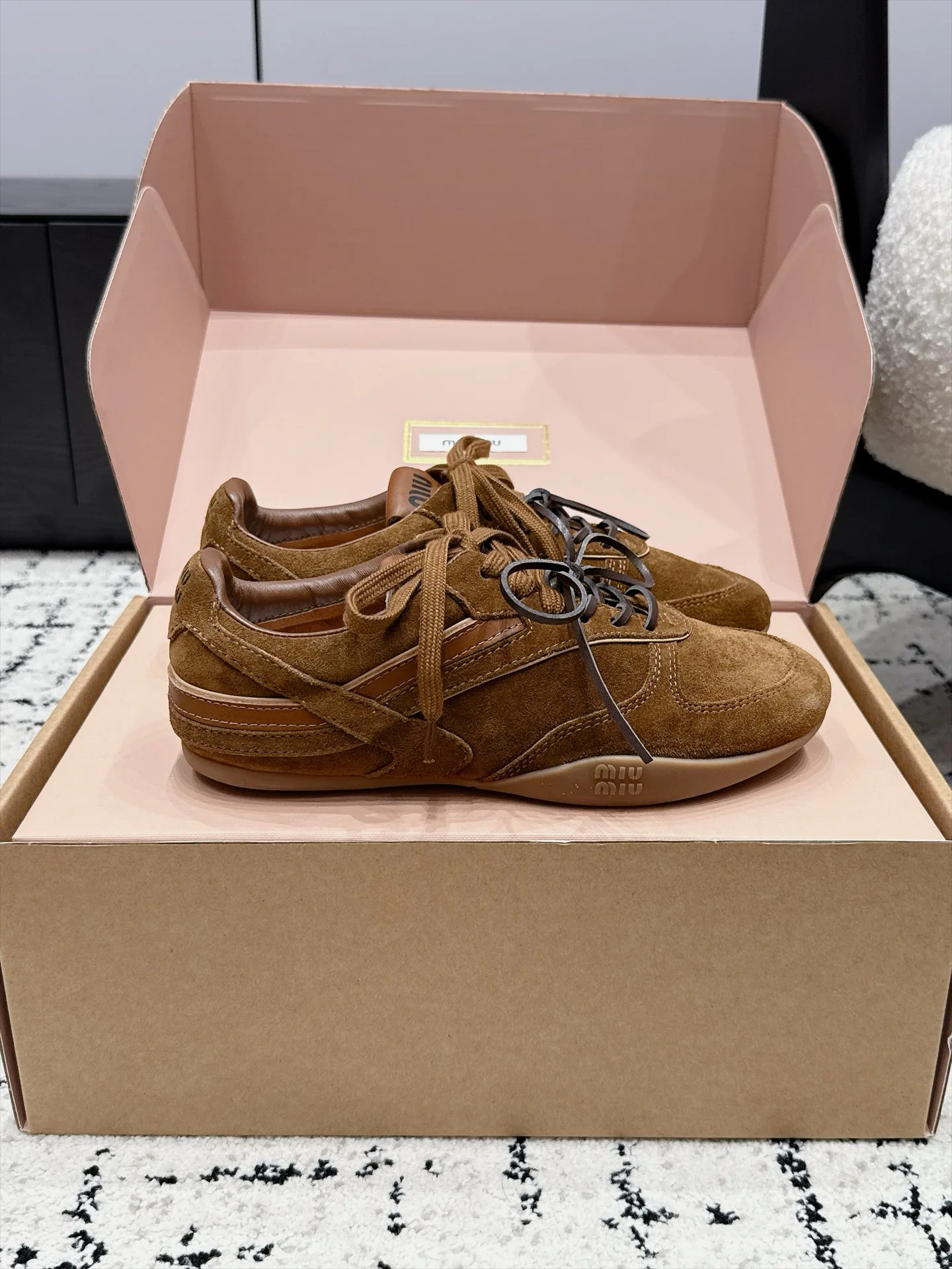 Women's Sneakers MIU MIU 18133254