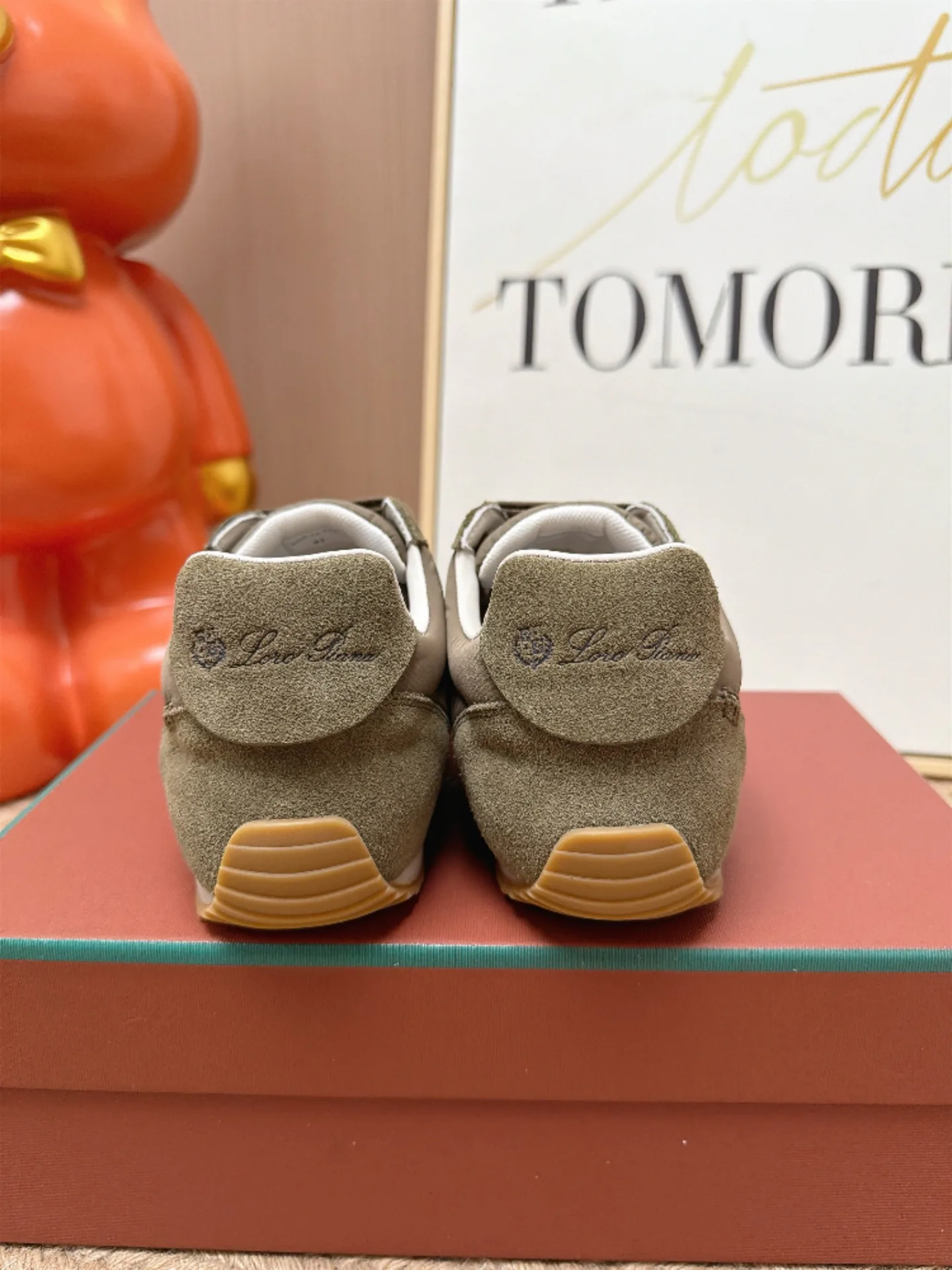 Women's Sneakers LORO PIANA 18239751