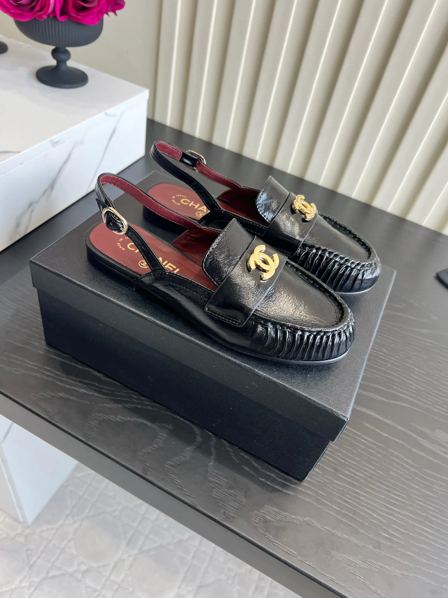 Women's Loafers And Moccasins CHANEL 18223060