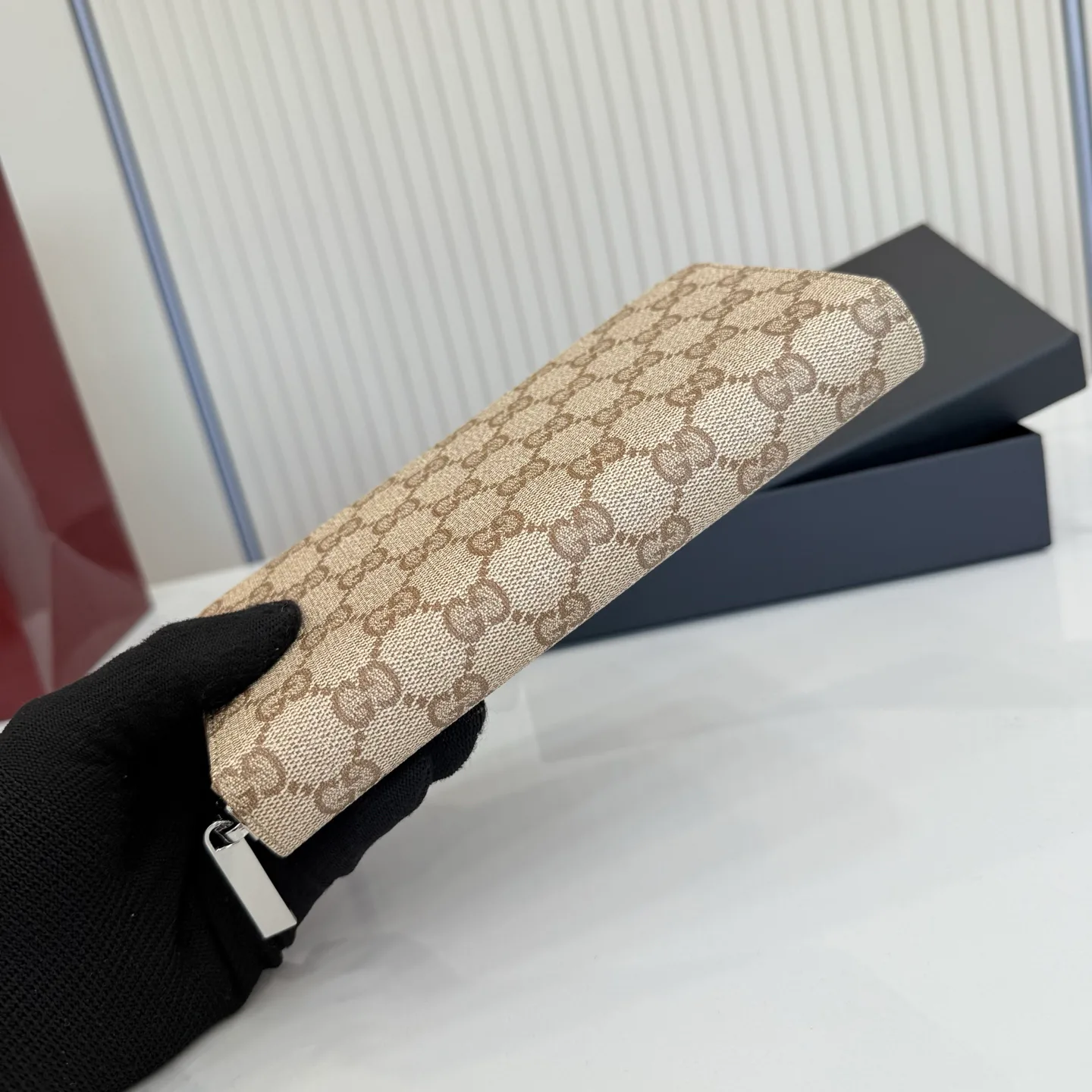 Women's Clutches GUCCI 17948269