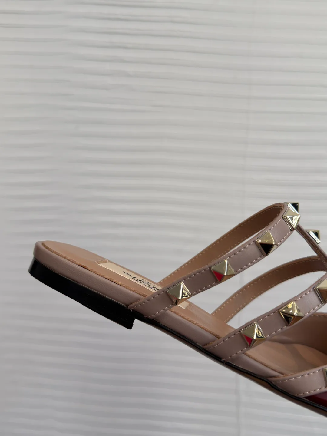 Women's Mules And Clogs VALENTINO 18125381