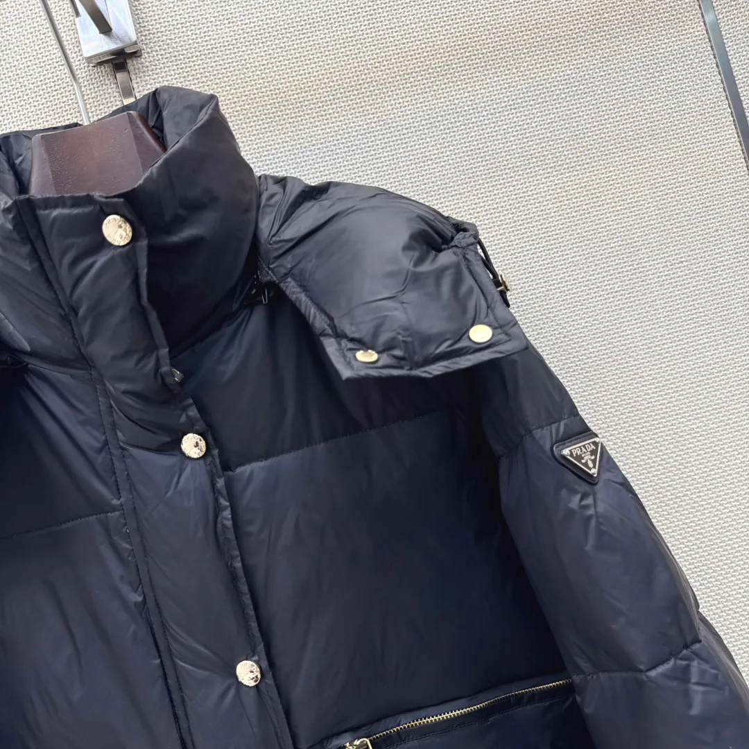 Women's Jackets And Down Jackets PRADA 18398214